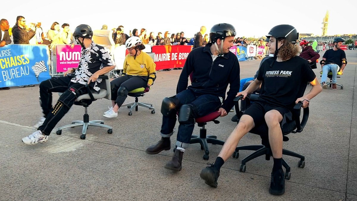 Le Parisien tweet media