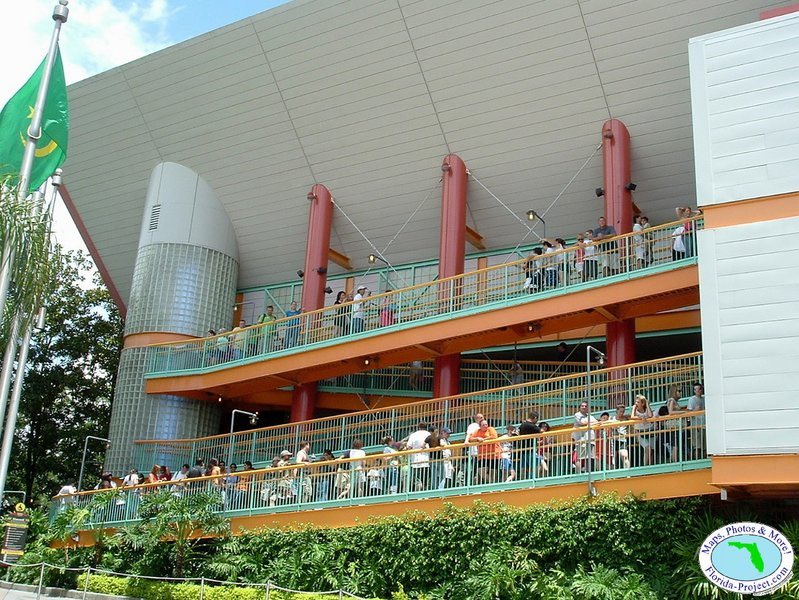 If <a href="/UniversalORL/">Universal Orlando Resort</a> revives BTTF - this will be the lines