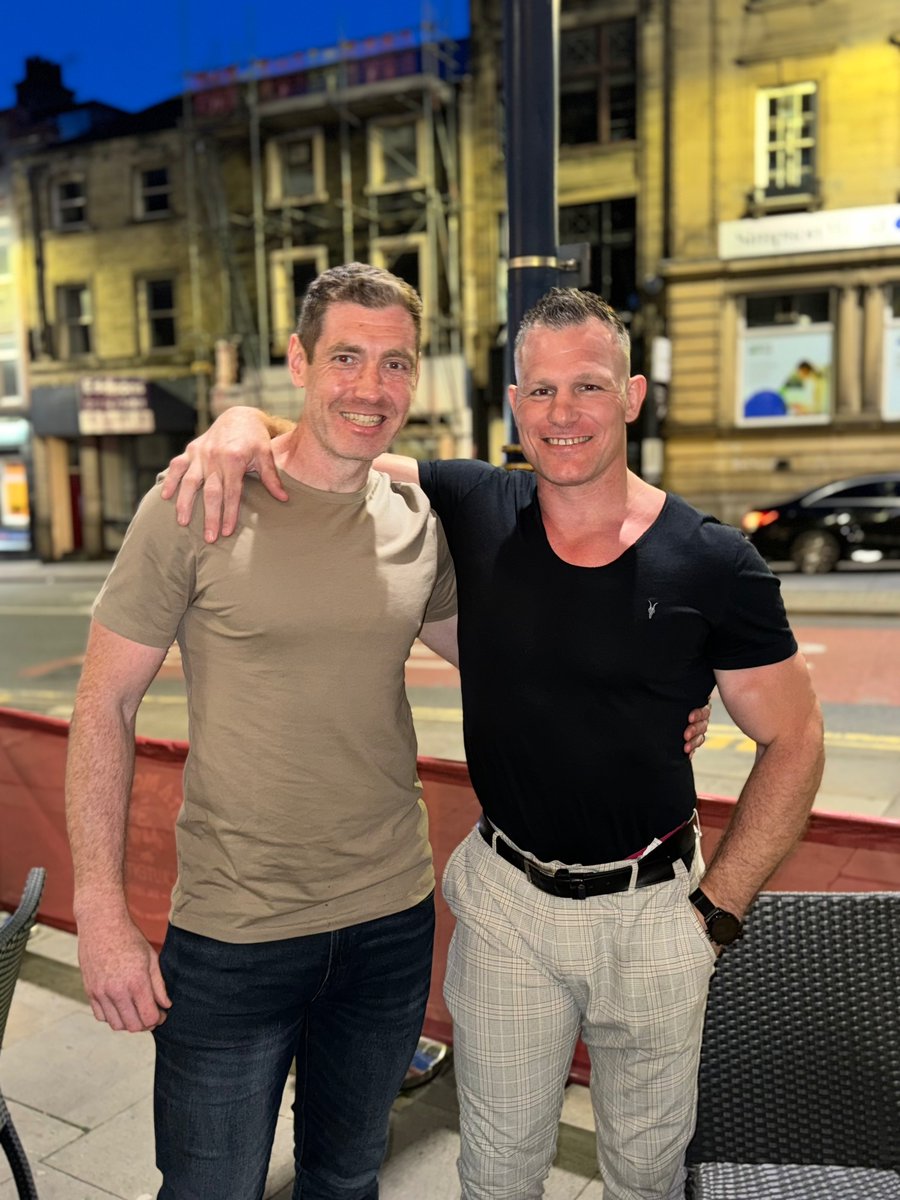 David O'Sullivan (@daveyosullivan) on Twitter photo Went for a quiet drink in Huddersfield before the boxing and see a guy with an interesting โgaitโ thought that must be either <a href="/KeithSenior4/">Keith Senior ๐</a> or <a href="/Stuartfielden29/">Stuart Fielden</a> ! Got to love rugby league! Went for a quiet drink in Huddersfield before the boxing and see a guy with an interesting โgaitโ thought that must be either <a href="/KeithSenior4/">Keith Senior ๐</a> or <a href="/Stuartfielden29/">Stuart Fielden</a> ! Got to love rugby league!
