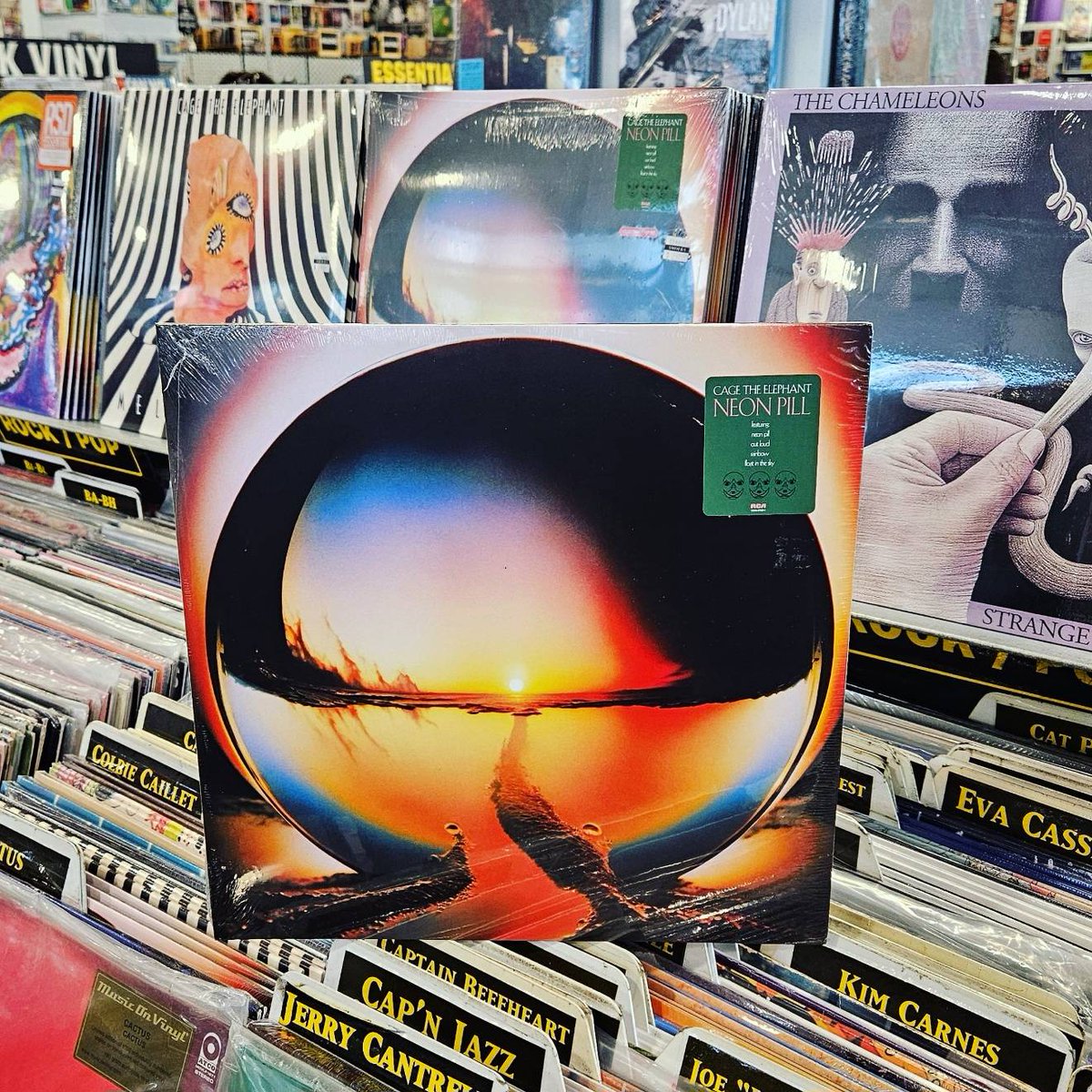 .@CageTheElephant just released their first new album since 2019! 'Neon Pill' is available now on CD and vinyl via @RCARecords. Get it here: bit.ly/2vmosV1