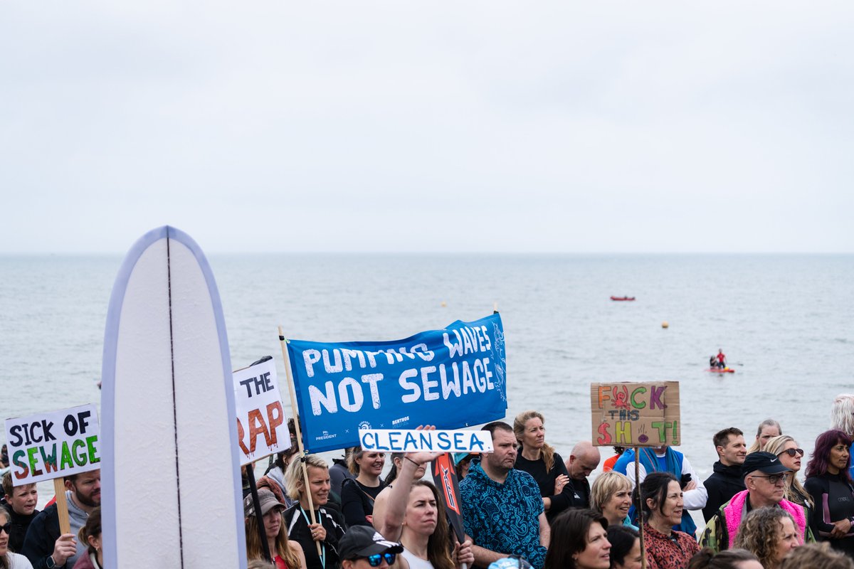 iamtheengine's tweet image. Getting the message across.
Big gathering of people, all ages, interests and backgrounds all united in demanding action to clean up our seas and rivers.

Brighton Surfers Against Sewage 'Paddle Out' protest May 2024

#saspaddleout
#endsewagepollution
#saveourseas