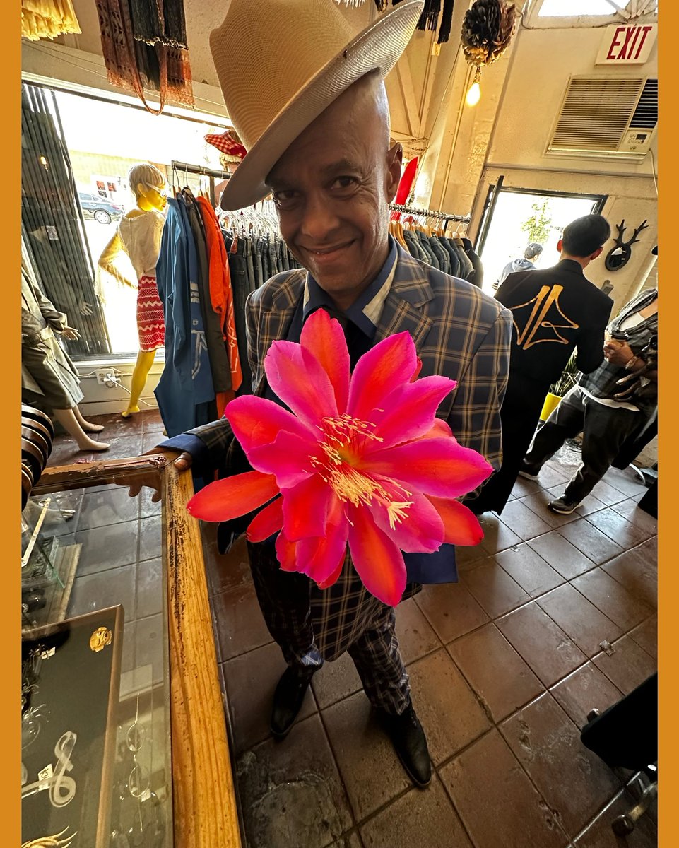 On set of Rufus, meet our composer and one of our stars; the legendary Angelo Moore (of Fishbone, Dr. Madd Vibe + the Missin’ Links, Brand New Step, etc.).

@reallyunusualfuckedupshit @reallyunusualfuckedupshit @drmaddvibestyle #fishbone @fishbonesoldier @drmaddvibe #newfilm