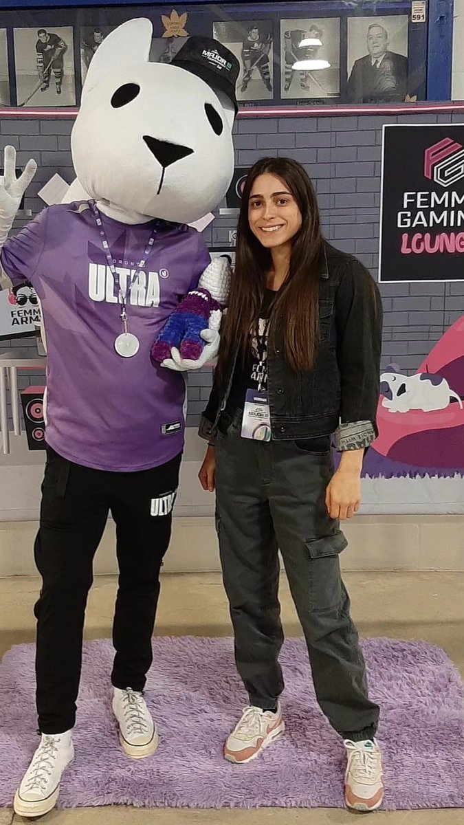 Best #mascot in the @CODLeague 
@TorontoUltra @FemmeGamingGG

 #squirrel 

Come checkout the #FemmeGaming Lounge 🎮💜