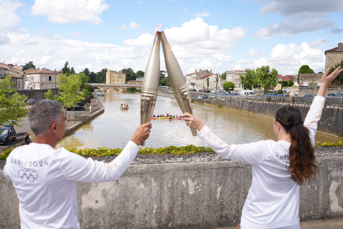 Aujourd’hui, c’est dans le département du Gers surnommé « petite Toscane » que la flamme a traversé ces villes d’occitanie qu’on aime tant ✨