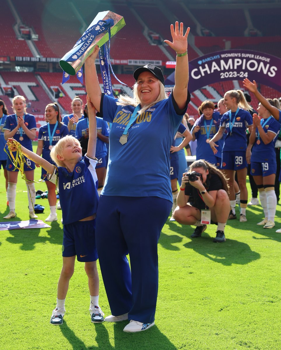 A perfect ending for Emma Hayes. 🏆💙