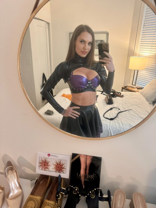 It&rsquo;s a Good Morning for doing baddy things. https://t.co/ljWbDyGgbc