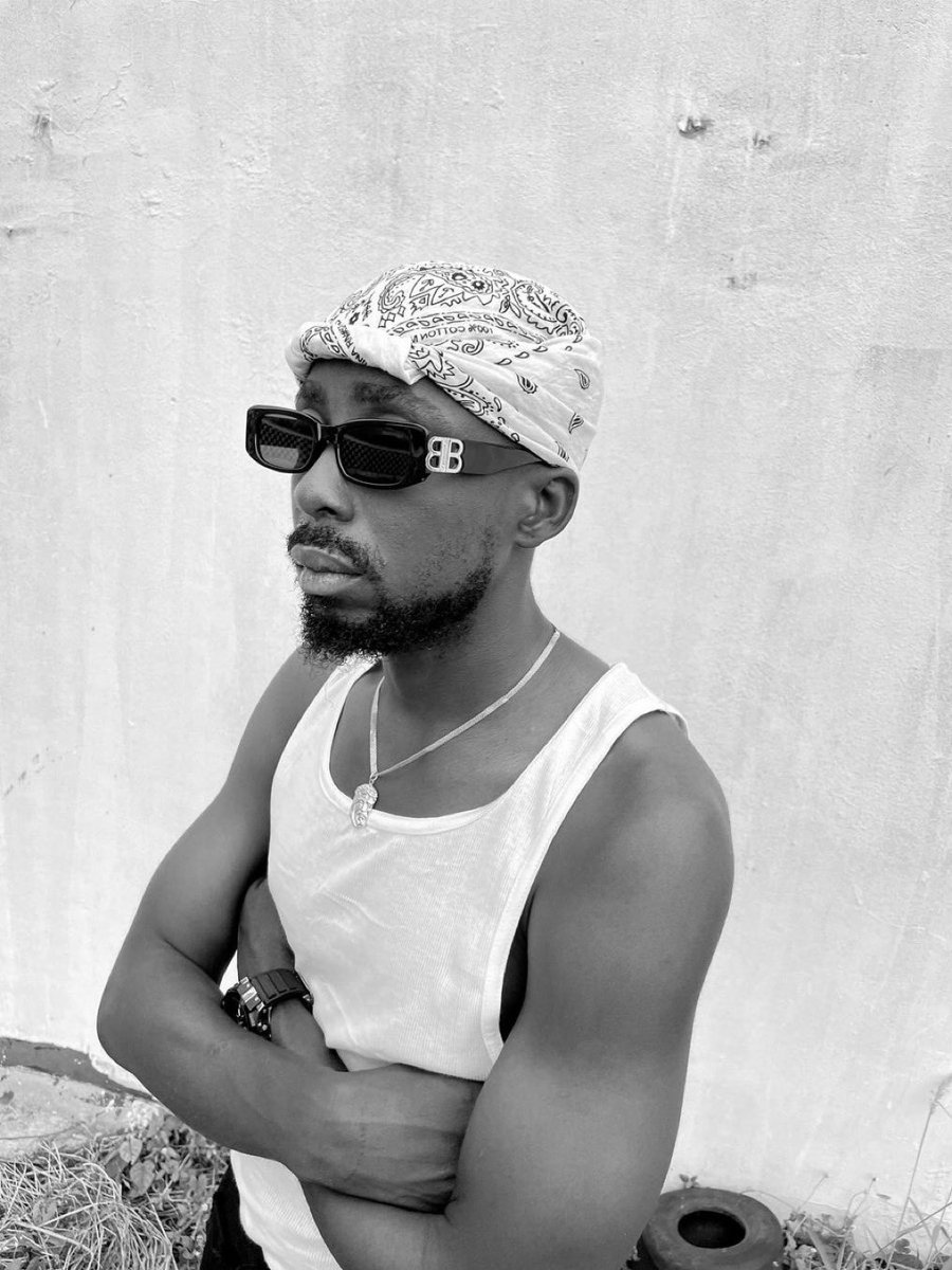 erigganewmoney's tweet image. Eyes wey see sapa and e no blind go still see success 💨🍃🤝