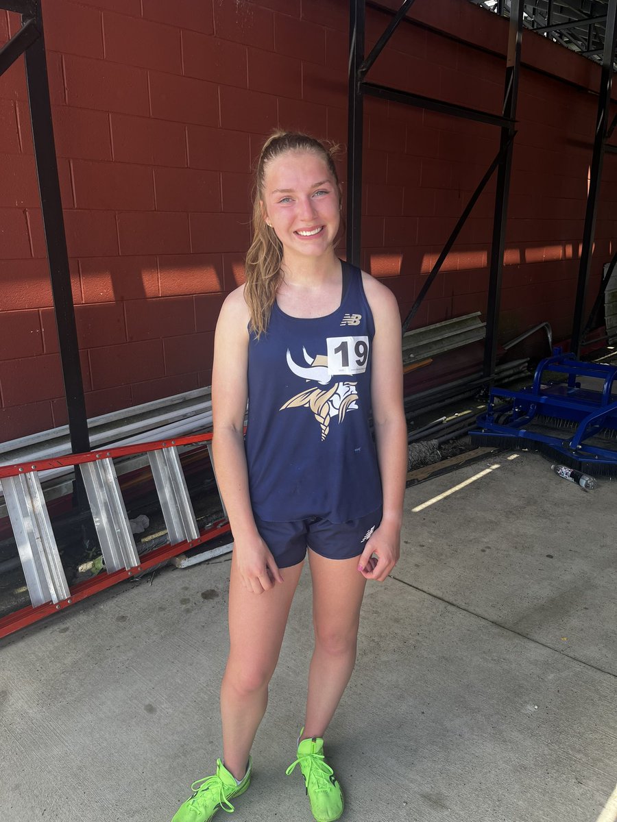 With a huge PR of 5:26.62, Addie Keplar takes 6th in the 1600 and moves to #3 all time on the Teays Valley record board!