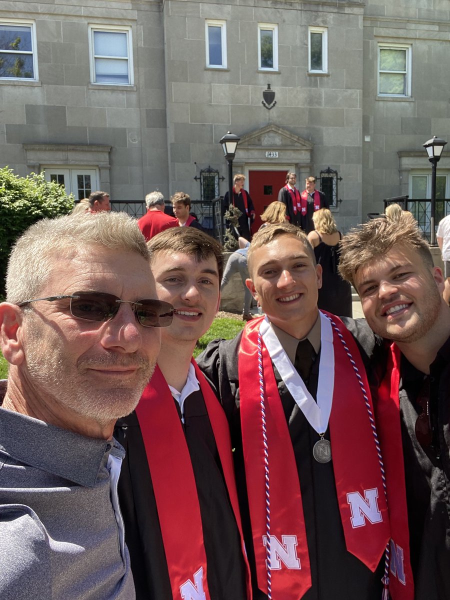 selfiebob1's tweet image. Southeast boys.