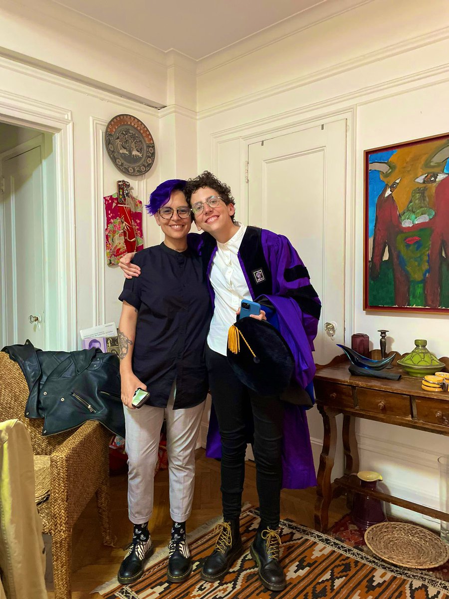 lucía (@luriojas) on Twitter photo Qué orgullo todo lo que fuiste, eres y lo que estás por ser.
¡Felicidades por romperla, crack <a href="/caro_whitetower/">Caro Torreblanca</a> PhD.!
💜 Qué orgullo todo lo que fuiste, eres y lo que estás por ser.
¡Felicidades por romperla, crack <a href="/caro_whitetower/">Caro Torreblanca</a> PhD.!
💜