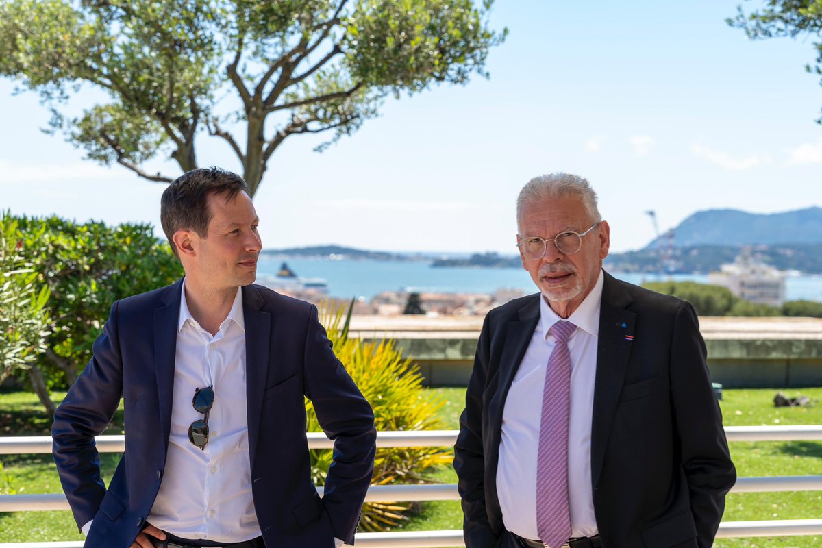 Dans le Var, avec les entreprises de proximité qui font l’essentiel de notre tissu économique. Elles paient au prix fort l’inflation des normes que nous n’avons cessé de combattre, et les charges qui asphyxient le pays. Une seule urgence pour retrouver la prospérité : la liberté.