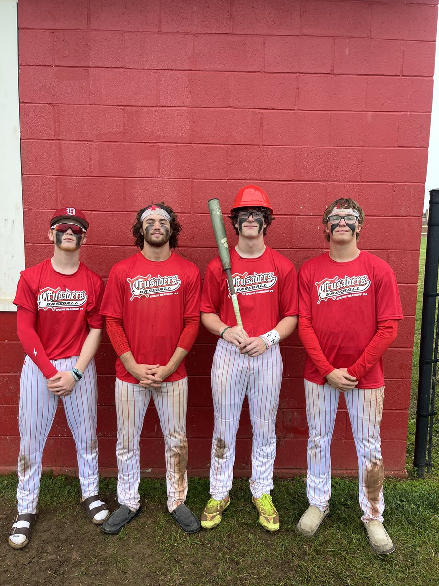 NEVER QUIT 🔥🔥
Hard Hat players  of the game. Otley Makosky puts out the fire & picks up the W. Zach Maxwell 2-3 W SB RBI. Frank Master 1-3 2R & Austin Buchanan 2-4 3RBIs including the WALKOFF basehit scoring 2
Delsea 7
St Augustine 6 @kminnicksports @cbaker_nj @ACPressMcGarry