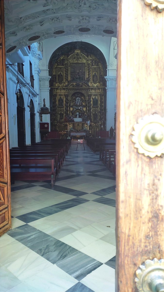 El Señor abre puertas .

@LaCenaSevilla 
#Sevillahoy