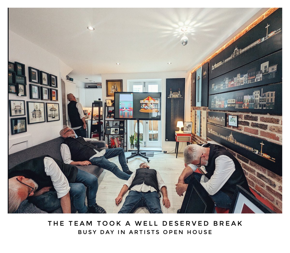 mikedicks's tweet image. The team took a well deserved break, busy day in #ArtistsOpenHouses 

2 Gloucester road 

@artistsopenhouses