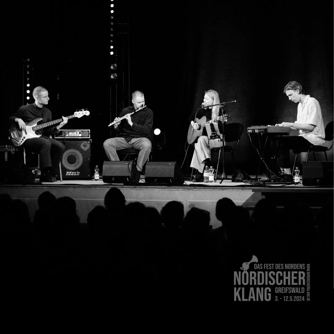 Haldis Auftritt am 4.5 war ganz besonders für das Publikum und für sie selbst - es war ihr erstes Konzert außerhalb von Estland. Und der weite Weg hat sich gelohnt: Haldi schaffte es, uns mit ihrer Musik und ihrer sympathischen Art tief zu berühren.  
#nokl24 
<a href="/BotschaftEstBer/">Botschaft Estland</a>