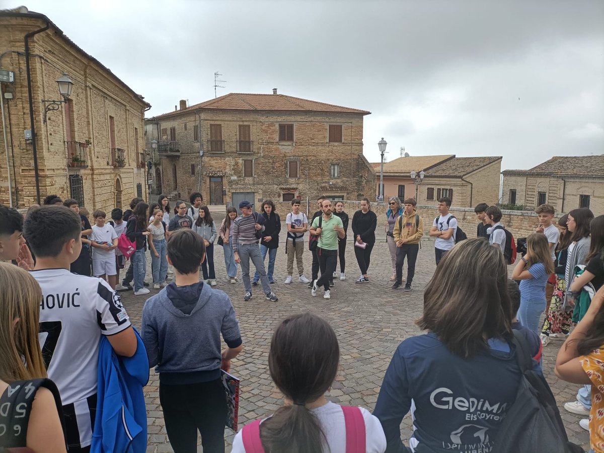 CollegeGouy's tweet photo. Voyage en Italie à Abruzzo pour les élèves de 5ème et 4ème LV2 italien @CollegeGouy. Très bon accueil de la part des familles des correspondants et des personnels du collège. Tout le détail du séjour via ce lien 
https://t.co/m2qFB2LQe9
#parcourscitoyen @dsden07 https://t.co/uBKtMLW61T