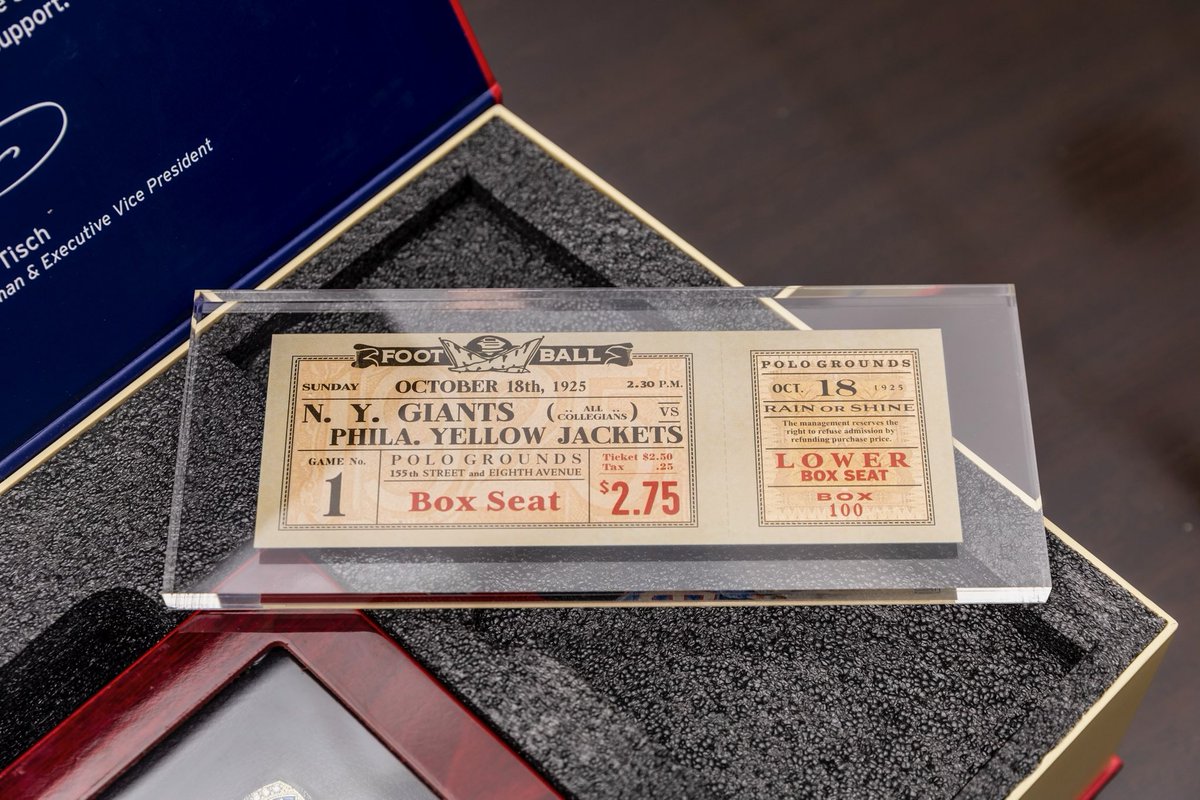 Limited edition gift box ✅ Replica Super Bowl rings ✅ Double-sided commemorative ticket ✅ This gift set for @Giants 2024 season-ticket accounts is 👌 (via @AdamSchefter)