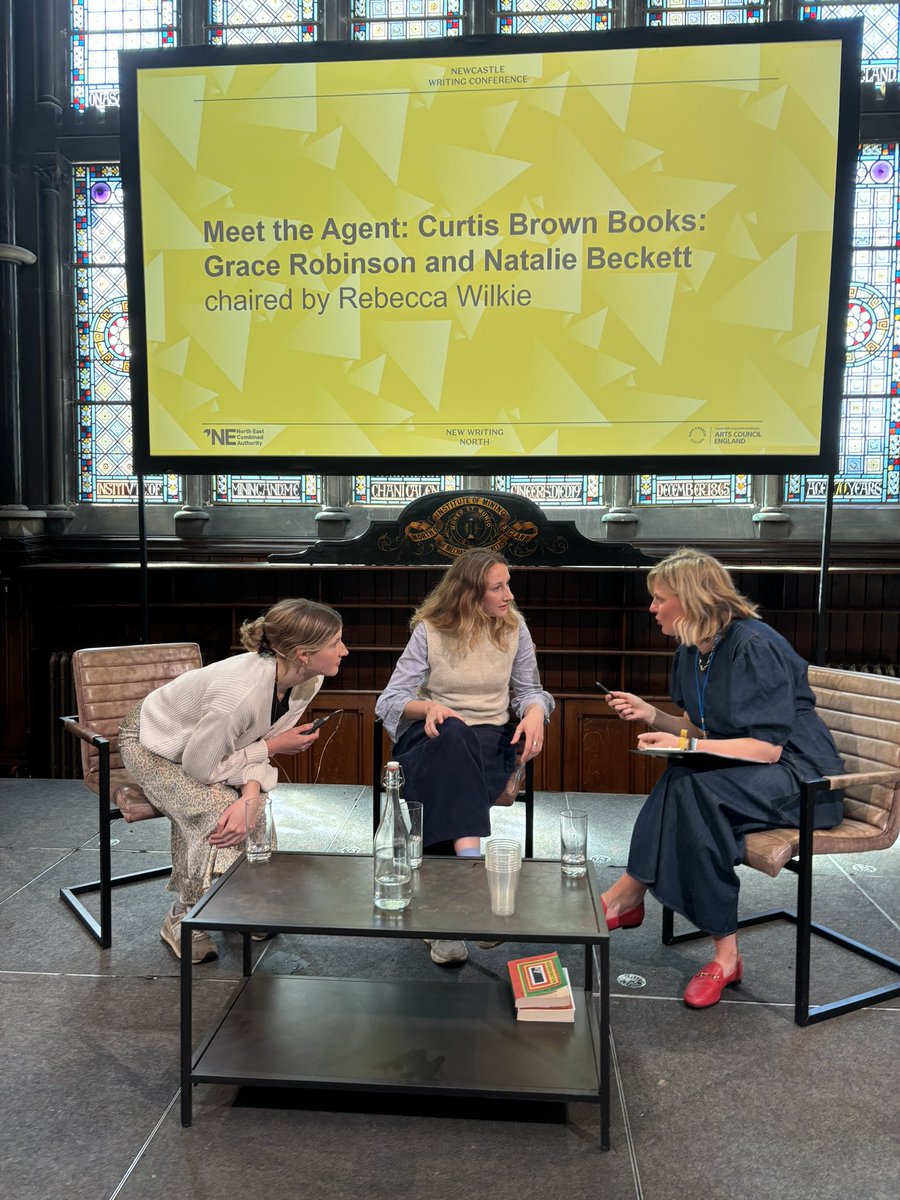 CBGBooks's tweet photo. We’ve had a brilliant weekend on the Toon meeting great writers and talking all things agenting at the Newcastle Writing Conference.

Thanks so much for having us @NewWritingNorth! https://t.co/iTEPzajCmd