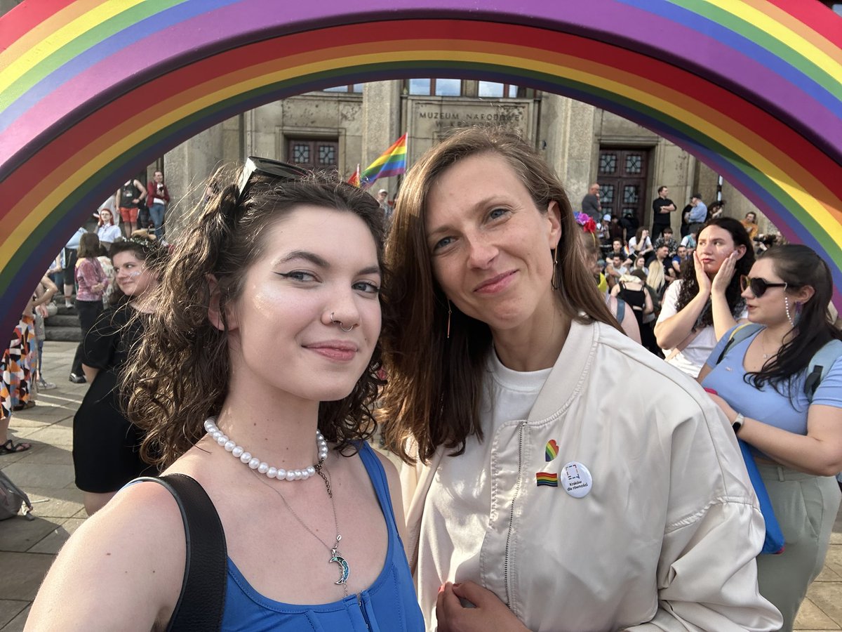 Po równość kochane osoby, z taką ekipą to góry przenosić ❤️