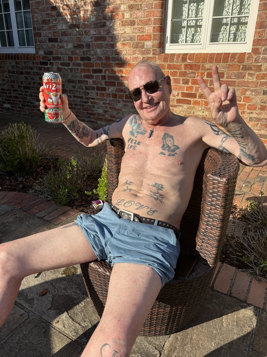 Paul Gascoigne tweet media