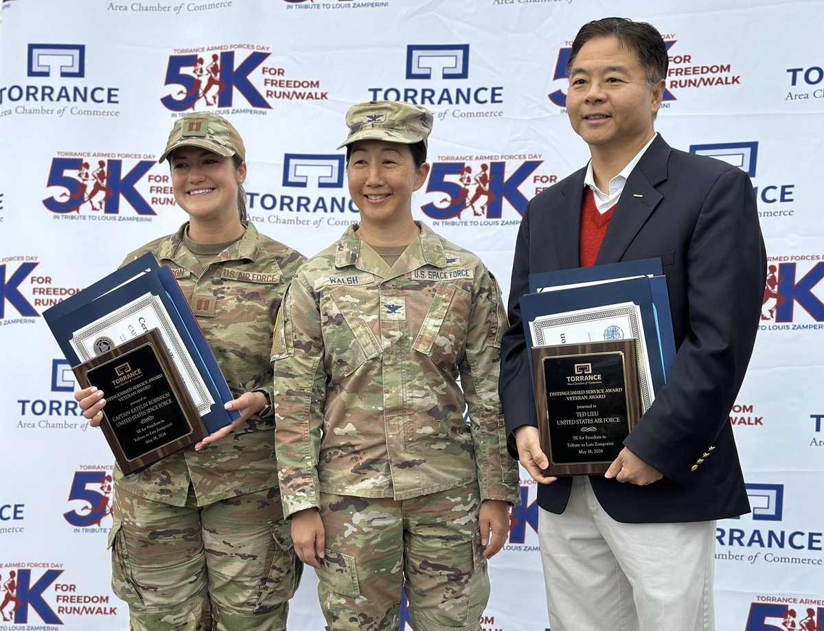 At the Torrance Armed Forces Day 5K For Freedom Run hosted by the Torrance Area Chamber of Commerce. Honored to receive the distinguished veterans award along with Captain Robinson. And thank you to Colonel Mia Walsh, Commander of Space Base Delta 3, for her service.