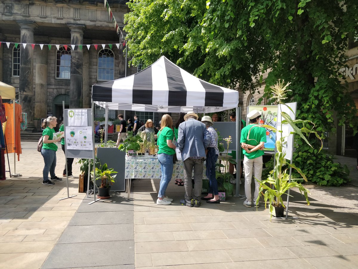 ElizabeteCarmo-Silva (@ecarmosilva) on Twitter photo <a href="/LancsPhotosynth/">Lancaster Photosynthesis Group</a> researchers spent the day in the Lancaster market square talking to everyone about fascinating plants! 🌱🌾🌿 <a href="/LancsUniLEC/">Lancaster Environment Centre</a> <a href="/LancsUniSciTech/">Science & Technology at Lancaster</a> <a href="/PlantDay18May/">Fascination of Plants Day</a> #FoPD2024 <a href="/LancsPhotosynth/">Lancaster Photosynthesis Group</a> researchers spent the day in the Lancaster market square talking to everyone about fascinating plants! 🌱🌾🌿 <a href="/LancsUniLEC/">Lancaster Environment Centre</a> <a href="/LancsUniSciTech/">Science & Technology at Lancaster</a> <a href="/PlantDay18May/">Fascination of Plants Day</a> #FoPD2024