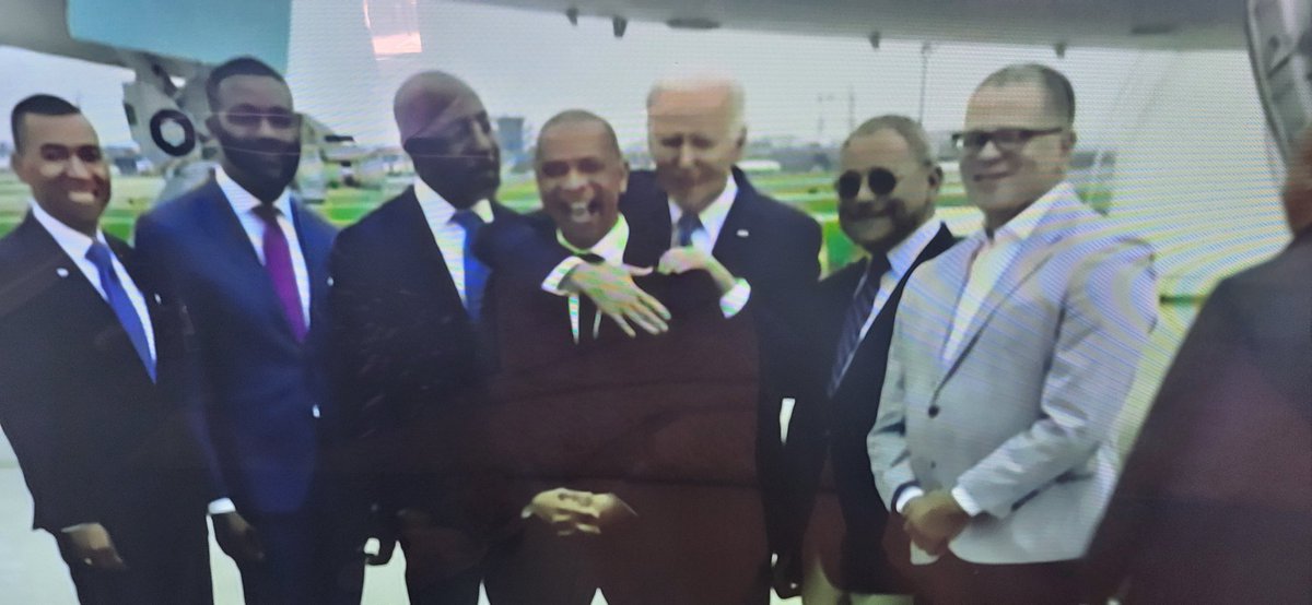 President Biden doesn't need to create a FAKE photo with Black MEN.
#Biden2024
#BidenHarris2024
#BidenHarrisAlwaysDeliver