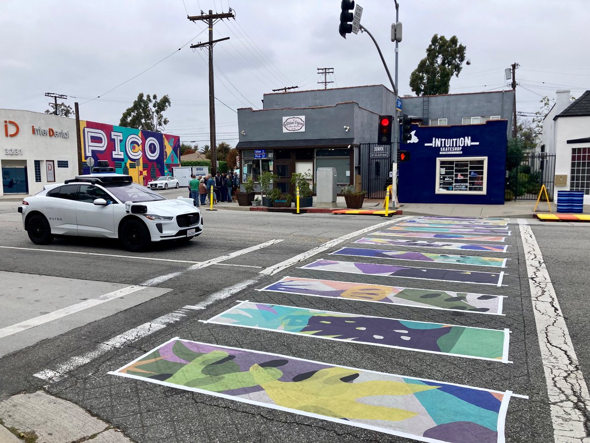 Intuitionskate's tweet image. 🌴🛼🚧 Intuition Skate Shop supports pedestrian and rollerblader / roller skater safety!! #goSAMO #cityofsantamonica #pico #rollerblading #rollerskating @santamonicacity @PicoBlvdSM @latimes @WestsideCurrent