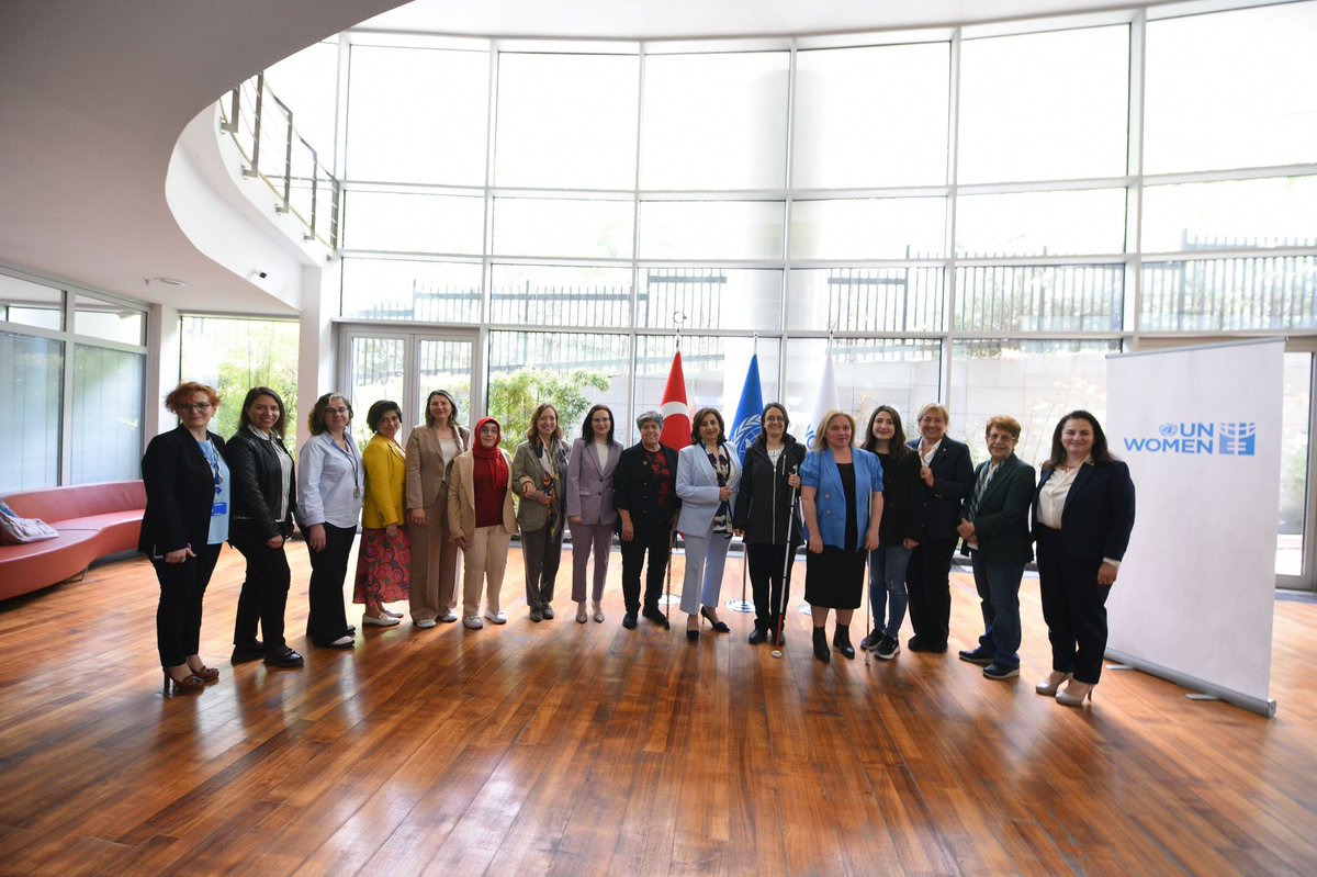 Good discussion with civil society and women's rights advocates in #Türkiye. They are at the forefront of pushing #GenderEquality forward at a time when the world needs it most. Their commitment is inspiring. Looking forward to our continued work together. #Beijing30 #SDG5