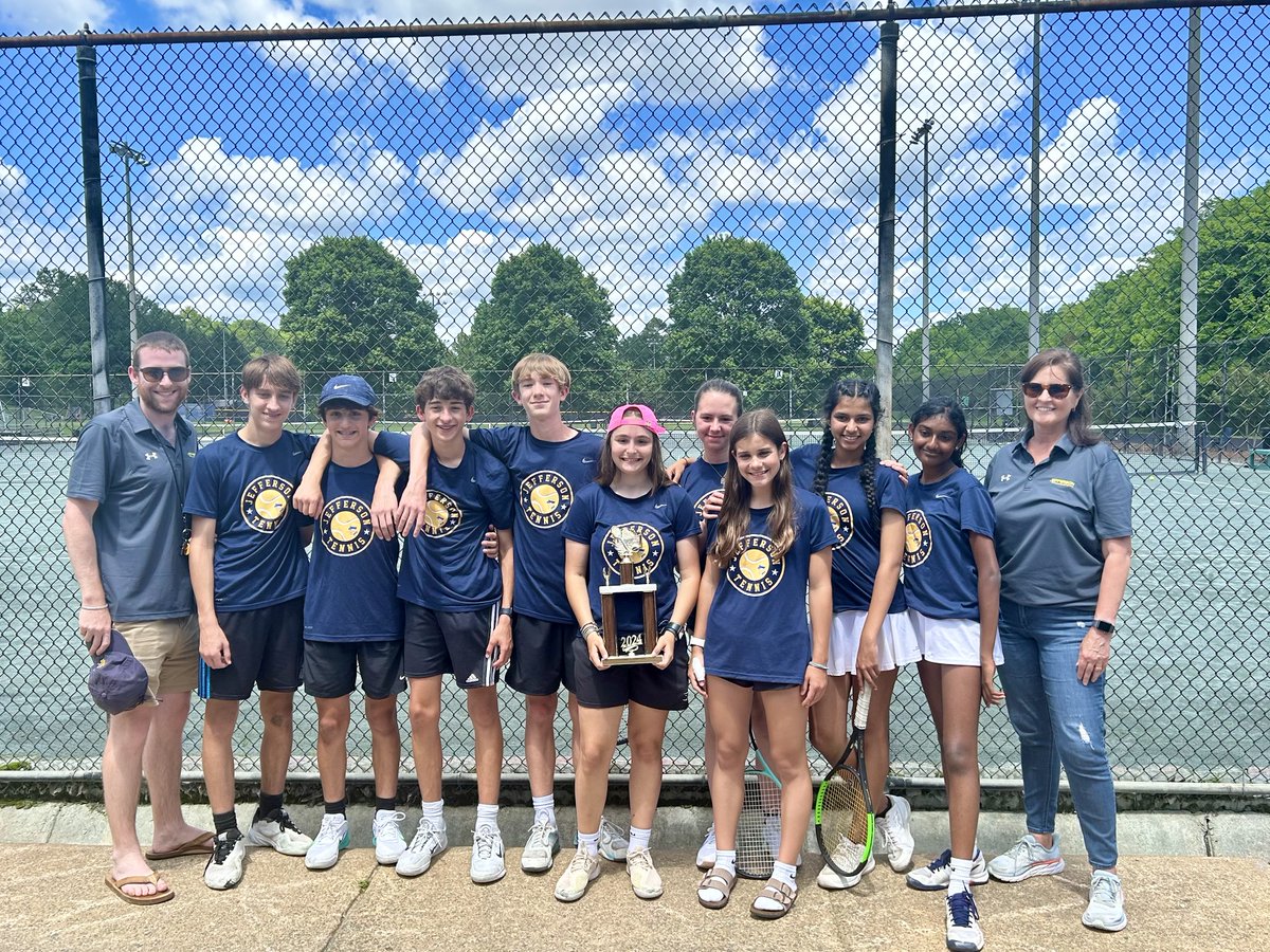 It's been a winning week! 🙌 North Carolina's @TommyPaul1 made a SF run at the #IBI24. @WakeMTennis is appearing in the @NCAATennis final four. Jefferson Middle School won @wsfcsathletics tournament. The #wsopen supports tennis for all ages and skill levels! (Go Deacs🎩)