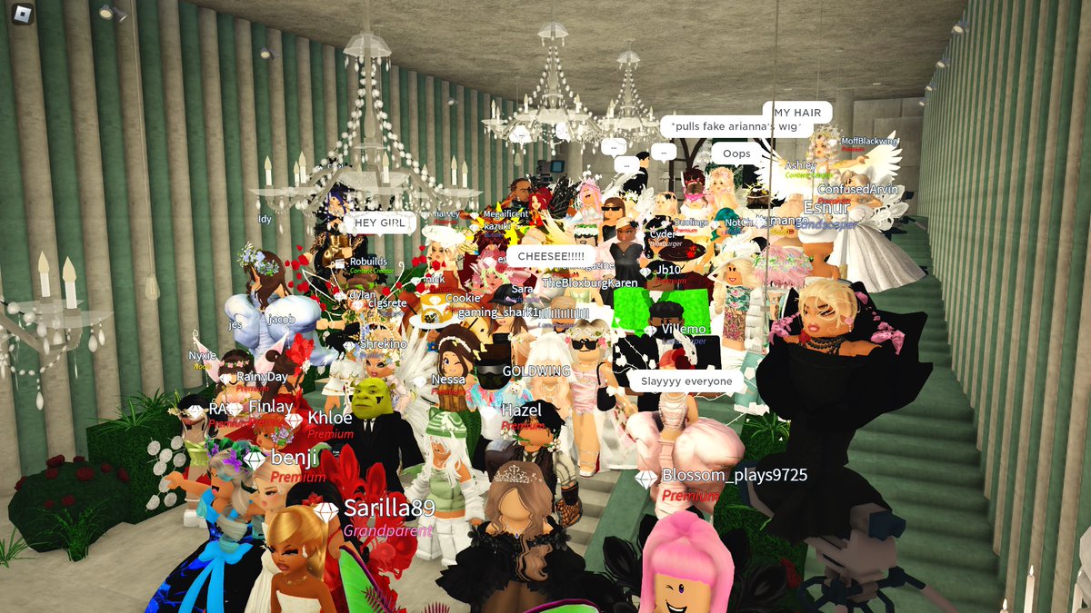 buildsbyb's tweet image. What an amazing met gala this year!