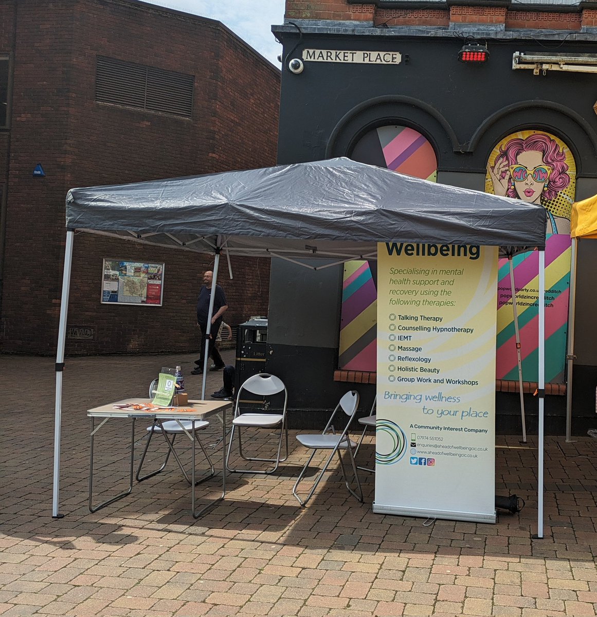AHoWellbeing's tweet photo. @BIDredditch car festival and a promotion of our mental health support. Great fun. Lovely people as always. #Redditch https://t.co/hWiyUD1Yl5