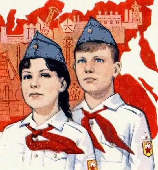 AliFawz66838289's tweet image. Взвейтесь кострами, синие ночи!
Мы - пионеры, дети рабочих!
Близится эра светлых годов,
Клич пионеров - Всегда будь готов!

Это было славное время! С праздником!)