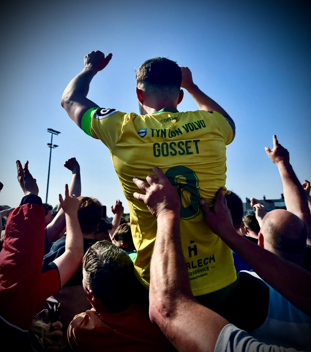 What a day, what an achievement <a href="/CaernarfonTown/">CPD Tref Caernarfon Town FC</a> finally in Europe💛💚 what a season <a href="/DanielGosset/">Daniel Gosset</a> has had 💛💚 #CofiEuropeanTour