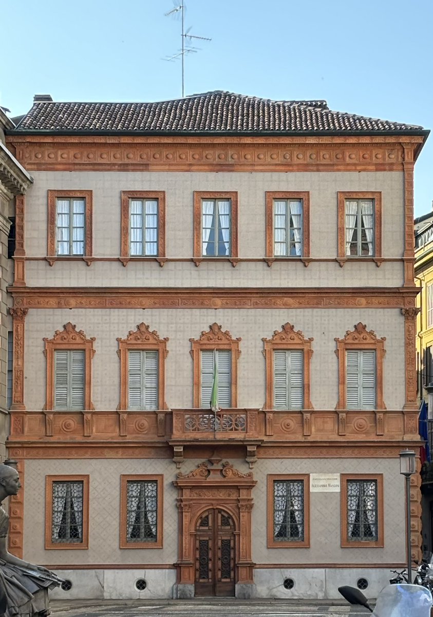 La casa di Alessandro Manzoni, Milano Italy. The true unifier of Italy was neither a conqueror, king, nor politician, but writer Alessandro Manzoni. 🇮🇹📖🇮🇹