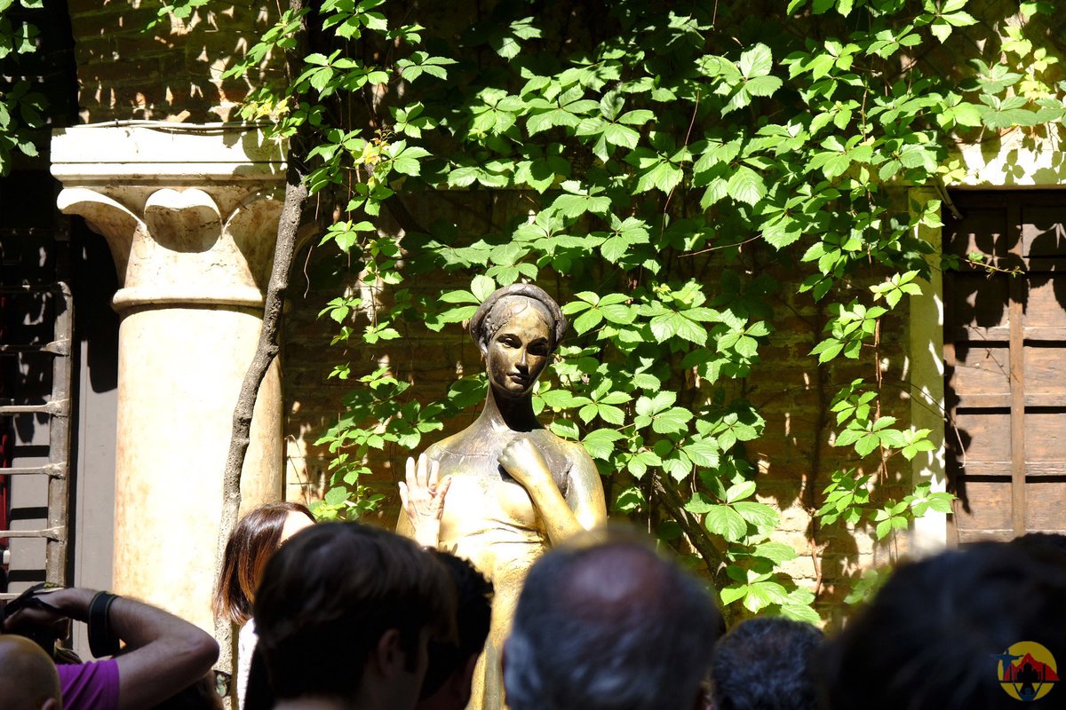 “Romeo, Romeo, wherefore art thou, Romeo?” If you haven’t found your true love, this is your chance to change it. You will find Juliet’s statue in the courtyard of her house in Verona, and you can rub the statue's right breast to change your luck! #julietshouse #veronaitaly