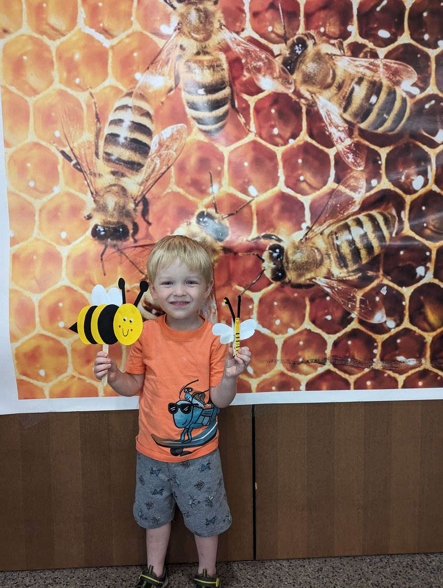 Had a fantastic time learning about bees together at @wjhsd during their 'Bee the Change' @RemakeDays event! #RLDAmbassador