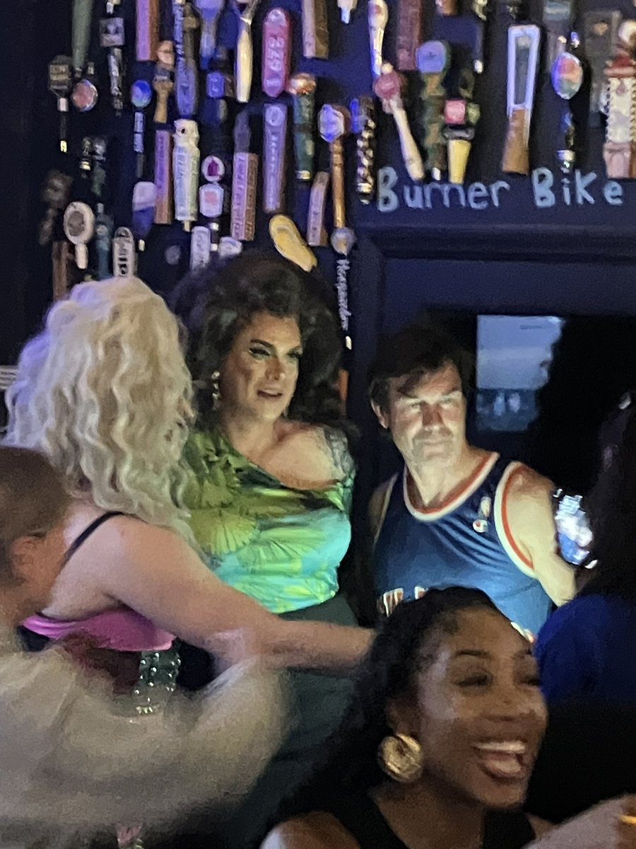 Immediately after the Knicks suffered that terrible game 6 loss, 33 Taps had a viewing party for the premiere of Drag Race All Stars S9. And Jerry O’Connell was there. The duality of Los Angeles. A wild Friday night.