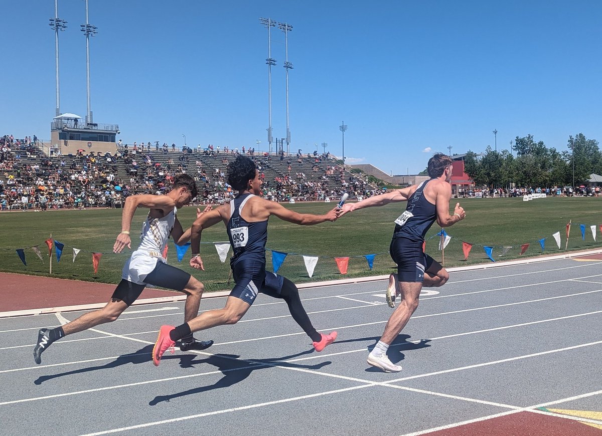 LC with a strong run and 2nd place finish in the 4x100!