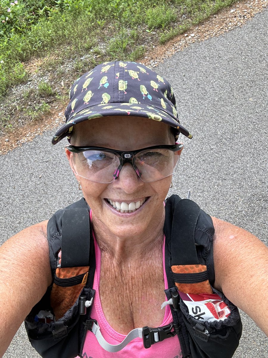 6.70 extremely warm and humid miles! Ran mostly gravel roads this morning because they have lots of trees and trees mean shade 🥰 Happy running everyone!!!

#IRun4Aiden #MSCoffeeRunners @Orangemud #MindOverMatterAthlete @ROADiD