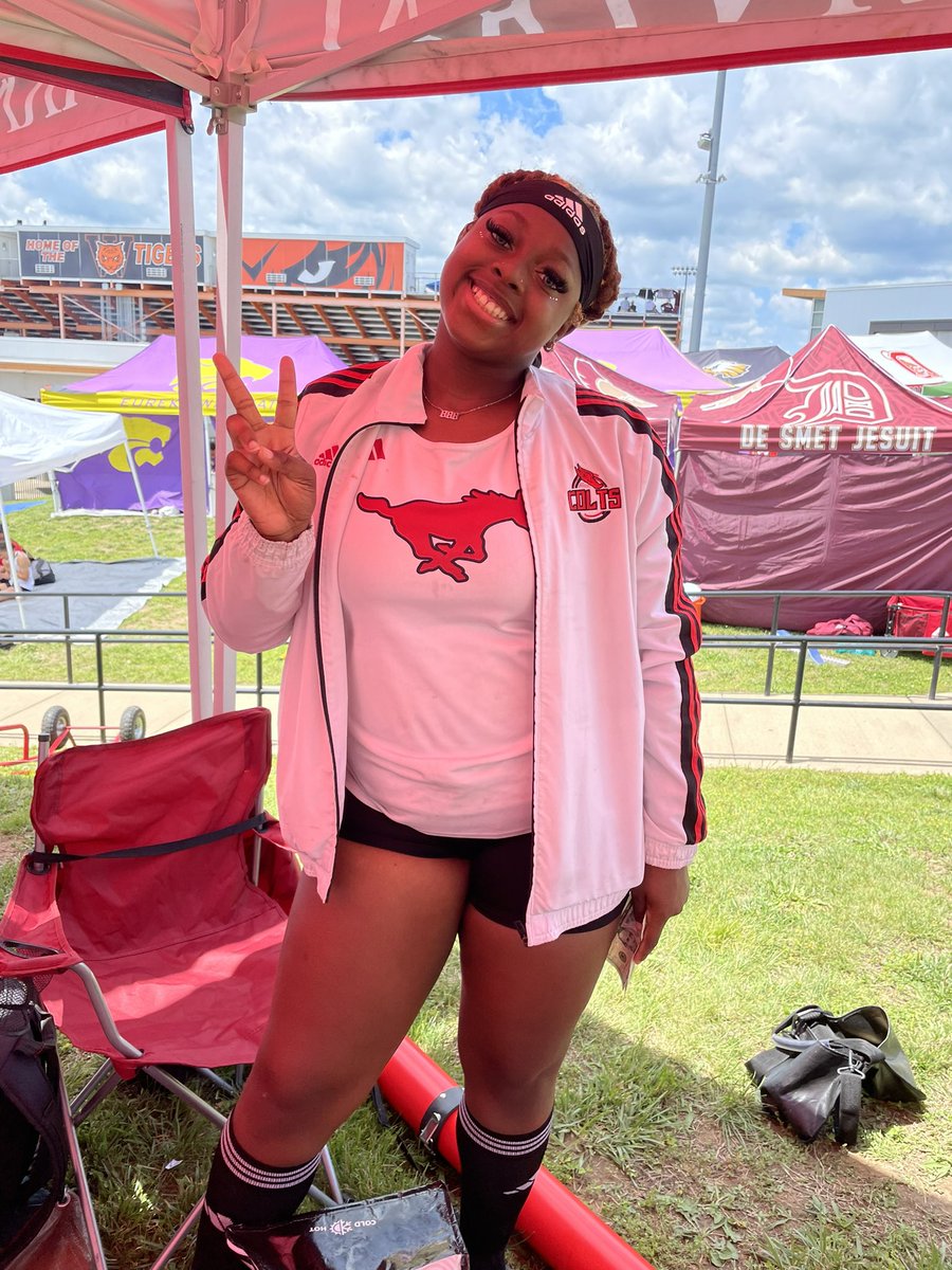 We’re off running, throwing, and jumping here at Sectionals in Waynesville. Way to go, Priya - on to State in the shot and the discus!