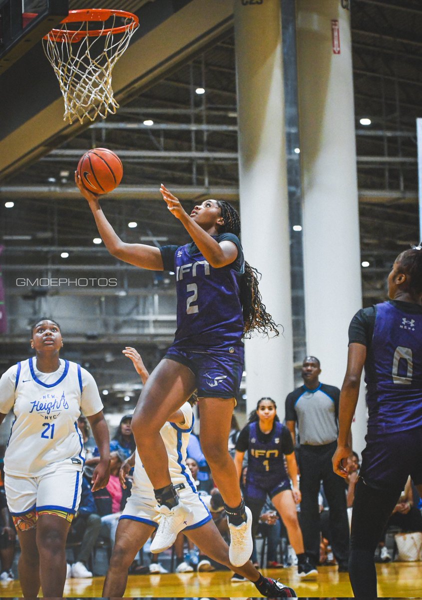 Jacy Abii ready for takeoff in Houston #clashofclubs @IFNGUAA @EspnWomen @therealdrelewis @the_CoachWalker