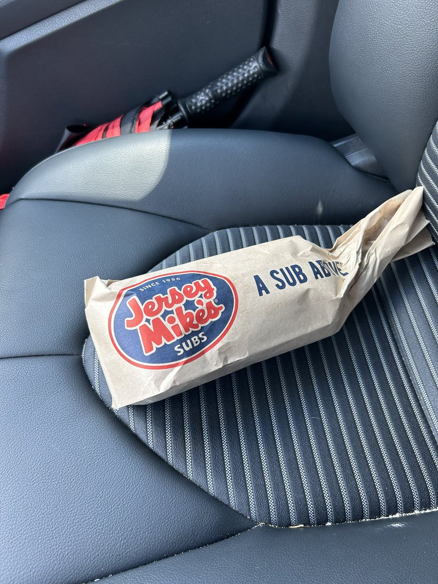 cincygreghoodin's tweet photo. My sub felt a little more substantial since I had enough shore points to get it for free ! #freestuffrules https://t.co/mQX4Xnl9Wj