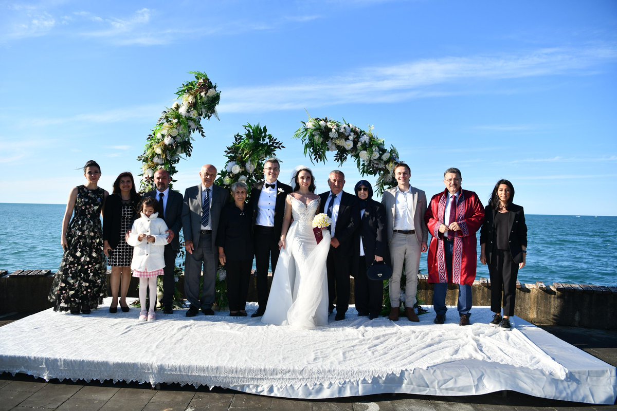 Aslı Melek ve Caner Savaş kardeşlerimizin mutluluklarına şahit olduk. Kendilerine iki cihan saadeti ve bir ömür boyu mutluluklar diliyor, ailelerini tebrik ediyorum.