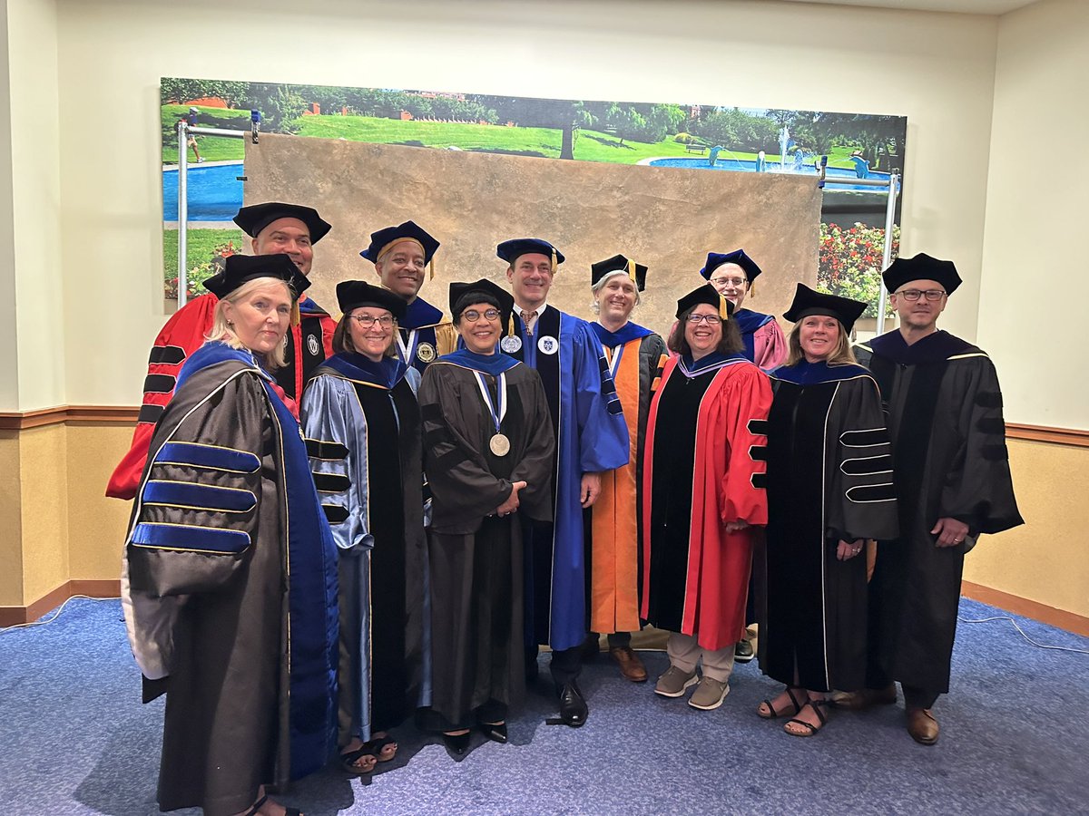 Gregory Triplett tweet media