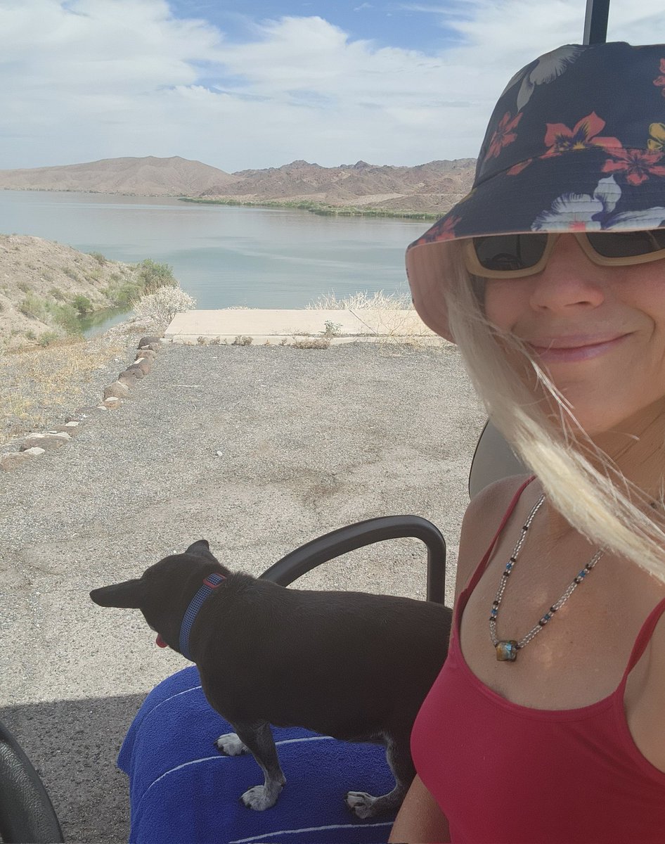 New hat from Beall's I got lucky! In equal chances world I'm just out here with our cloud patterns before the monsoon setup. Feeling the air, understanding it's different from last year, hoping for a better monsoon season. #azwx #cawx #nvwx #ColoradoRiver #LakeHavasu #ParkerAZ