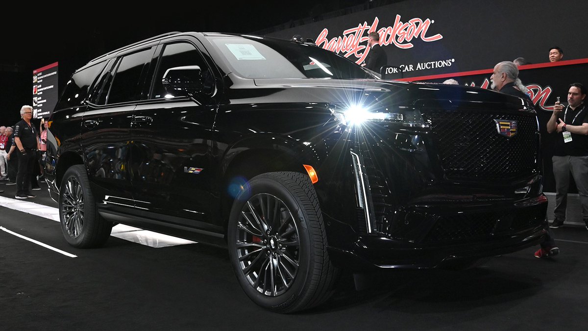 This 2023 #Escalade-V from the @Cadillac Collection is off to a new home! It's powered by 6.2L #supercharged #V8 with 682hp and 653 ft/lbs of torque. With only 1,191 miles, this #EscaladeV sold at the 2024 #PalmBeach Auction for $159,500. Learn more: bit.ly/PB24TW-2023Cad…