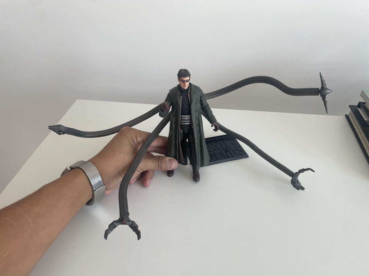 legendsverseapp's tweet photo. The most difficult part was taking pictures of him without it looking too small. If you extend the arms the figure looks small.

Like, there’s a lot of air around it. https://t.co/XP6uejNNcQ