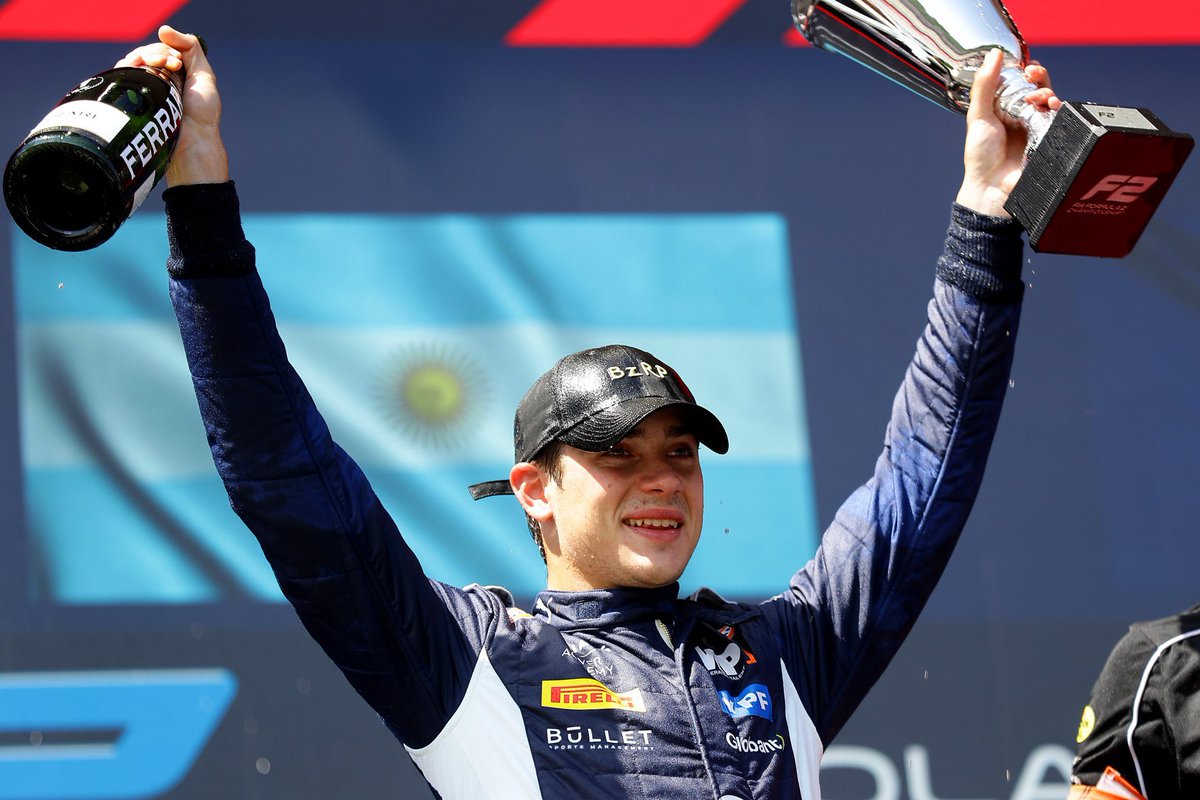 🇦🇷 | Vuelve a sonar el Himno Argentino en los podios más importantes del mundo gracias a @FranColapinto en la SprintRace de @Formula2 👏🏻👏🏻👏🏻