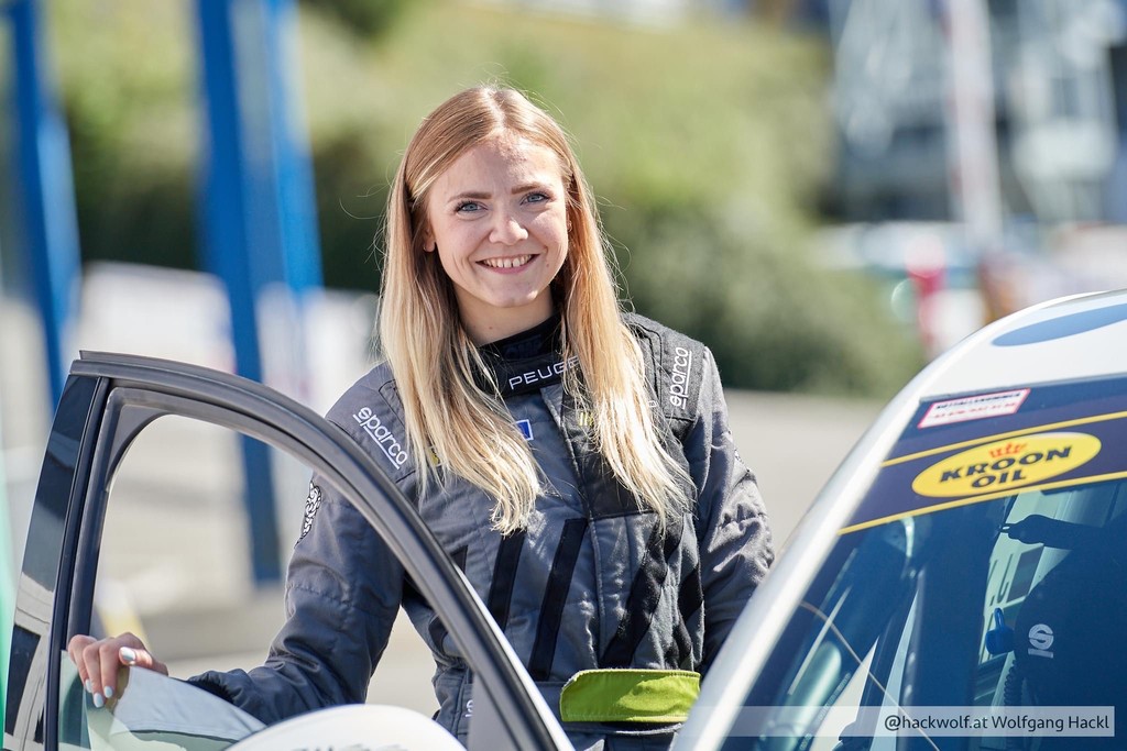 Racing makes everything better 💜 
---------

#racing #womeninmotorsport #wheelsisters #racegirl #rally #tuninggirl #petrolhead #driftgirl #womaninmotorsport #karting  #girlswhorace  #girlracer #becauseracecar #cargirl #車好きな人と繋がりたい #ドリフト女子